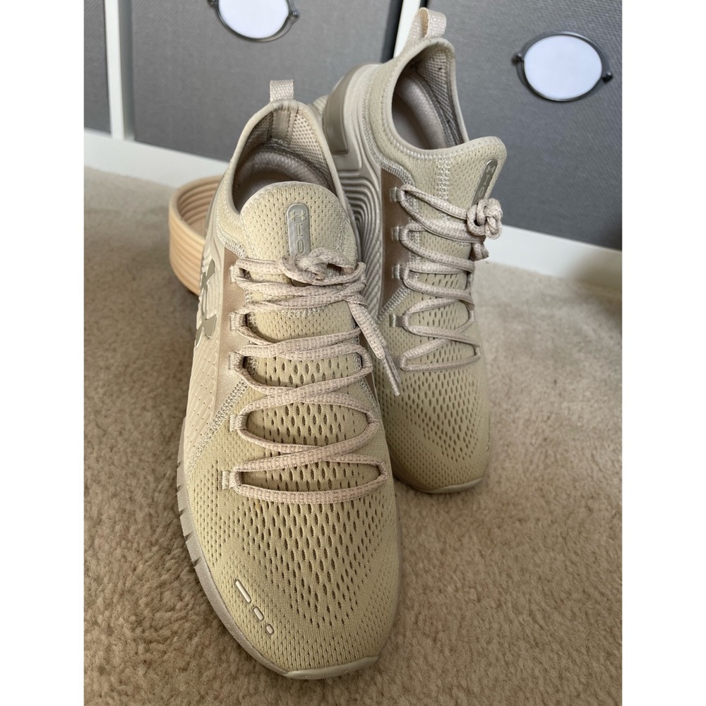 UNDER ARMOUR HOVR PHANTOM